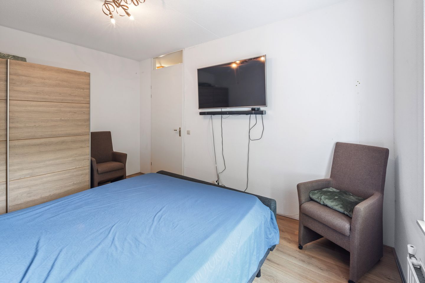 Foto 19 van Televisiestraat 87