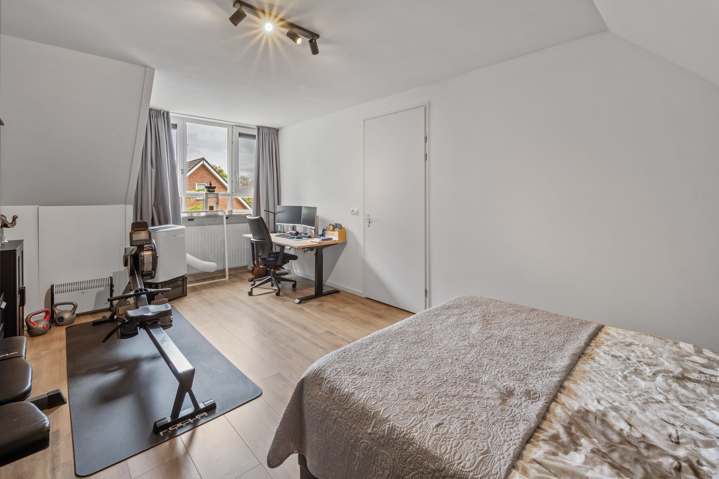 Foto 29 van Televisiestraat 87