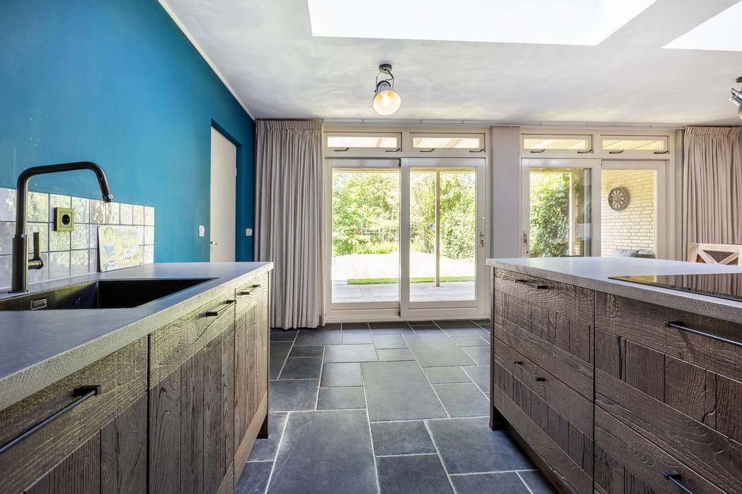 Photo 11 of Burgemeester de van der Schuerenlaan 20