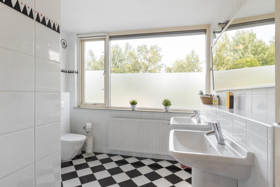 Photo 22 of Burgemeester de van der Schuerenlaan 20