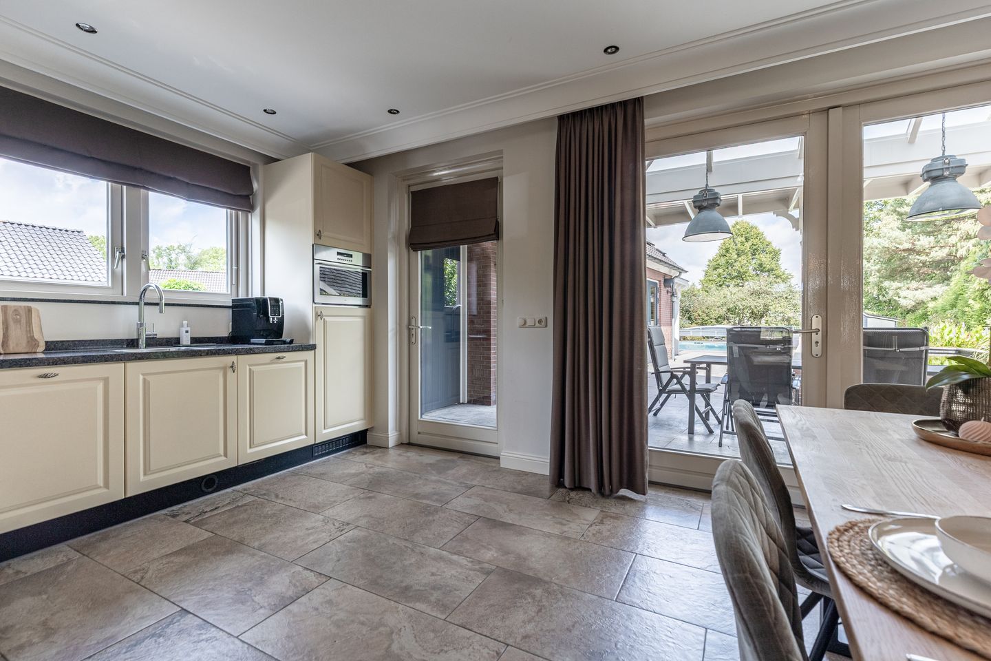 Photo 25 of Laagstraat 46