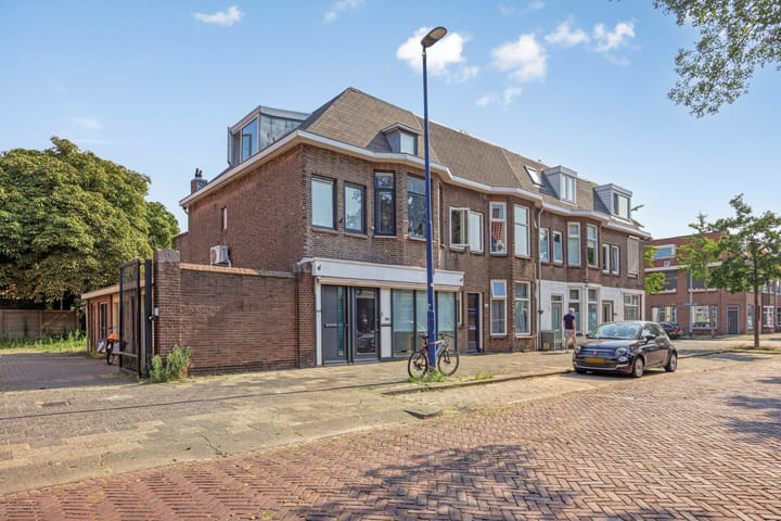 Photo 7 of Prins Hendrikstraat 183-A