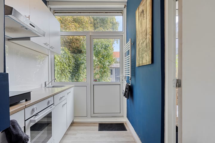 Photo 21 of Prins Hendrikstraat 183-A