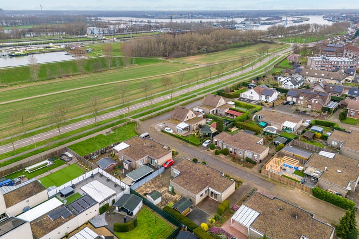 Foto 42 van Roefstraat 14