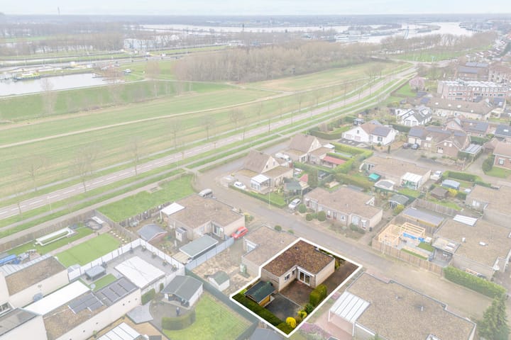 Foto 44 van Roefstraat 14