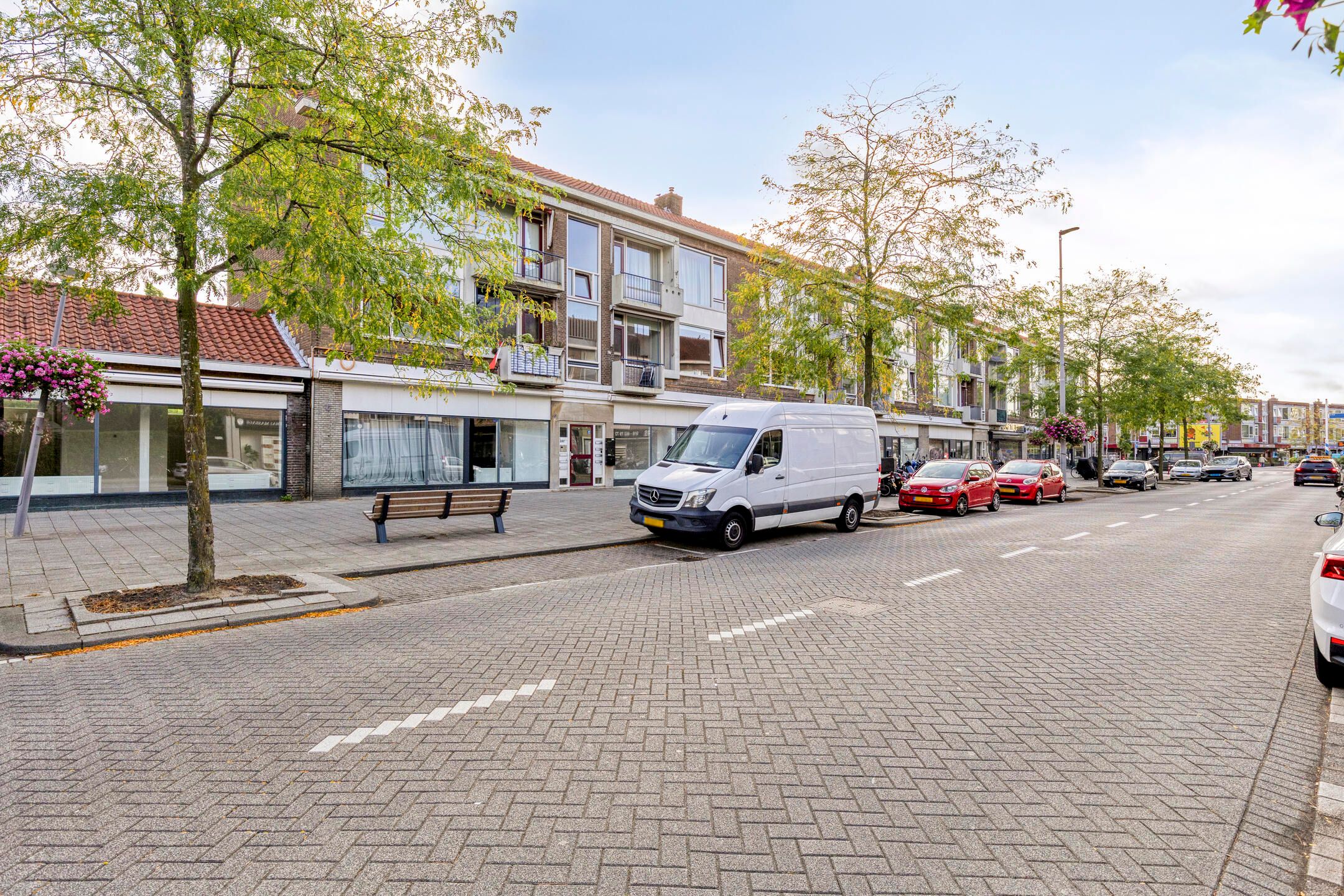 Photo 3 of Burgemeester Baumannlaan 111-B