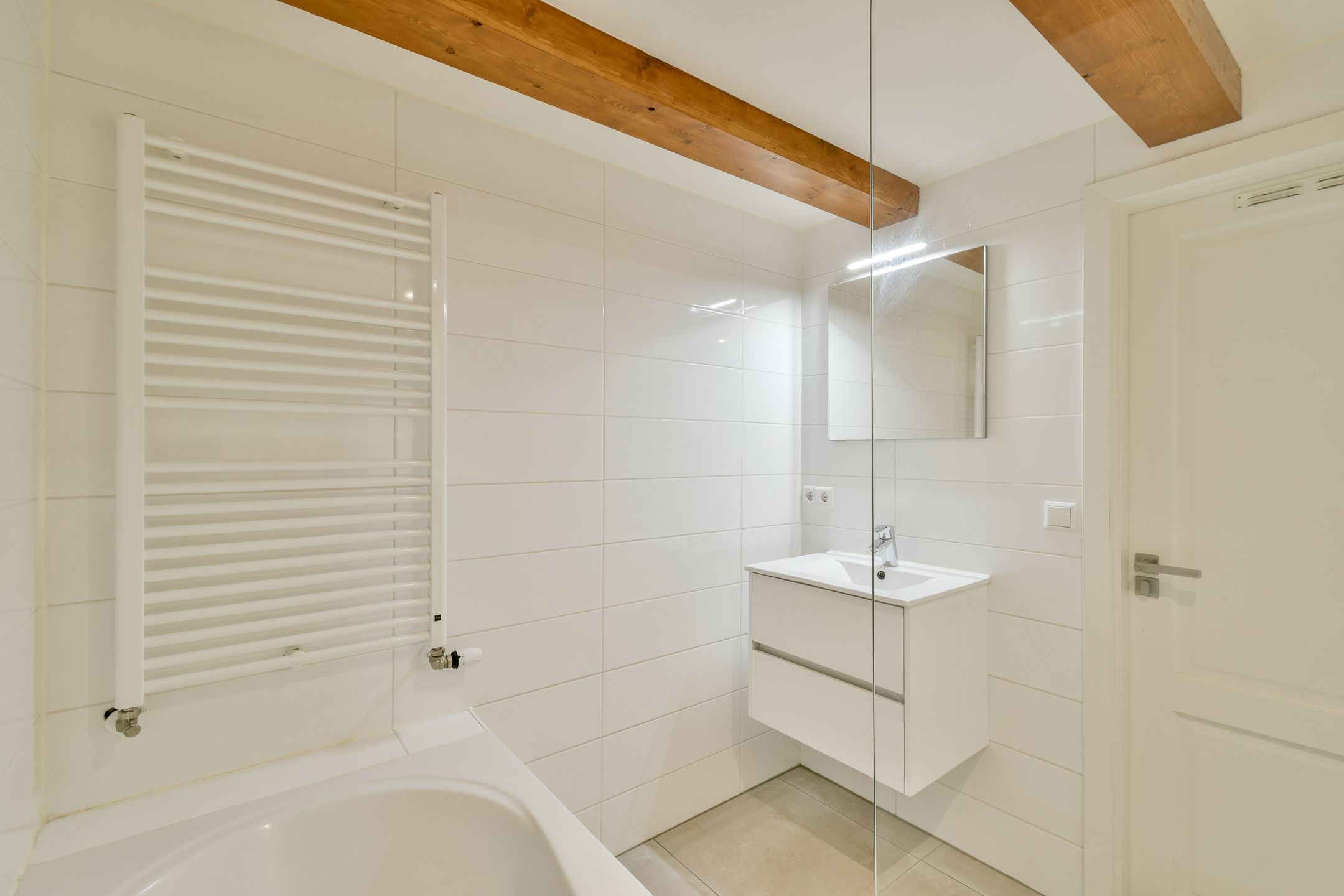 Foto 21 van Van Ostadestraat 204-4