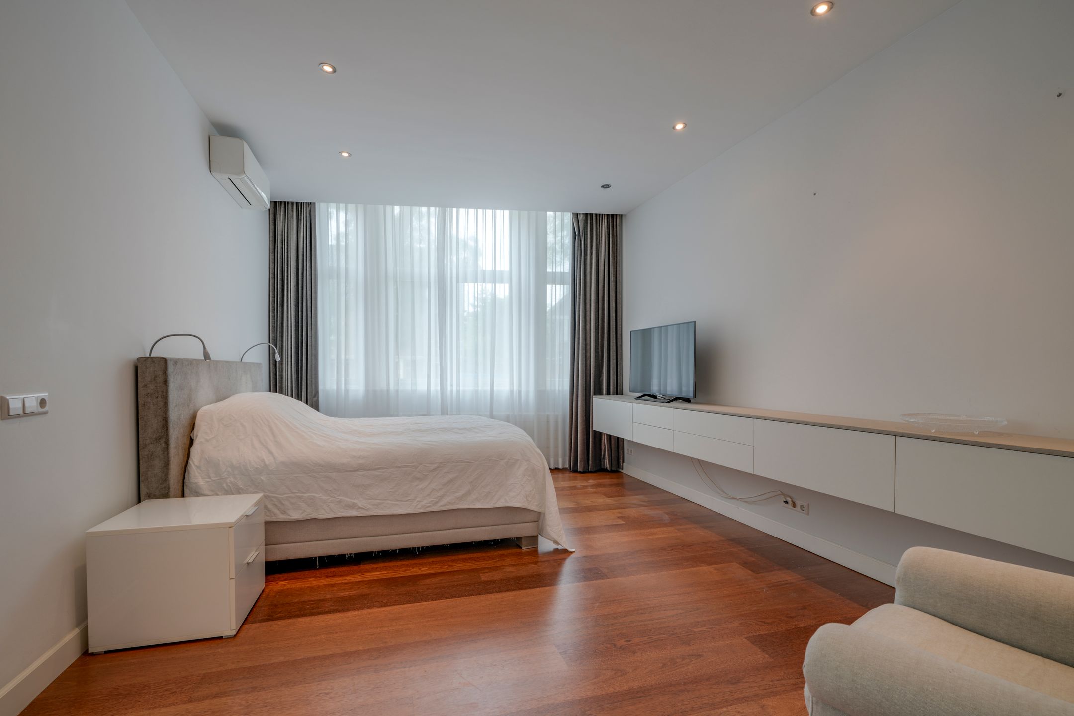 Foto 24 van Louise de Colignystraat 2