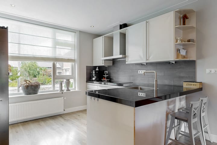 Foto 10 van Pastoor van Santestraat 33