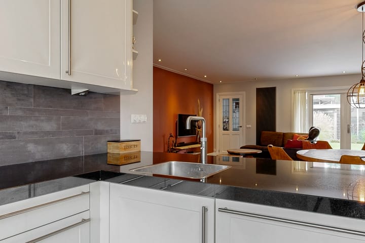 Foto 11 van Pastoor van Santestraat 33