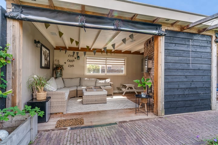 Foto 34 van Pastoor van Santestraat 33