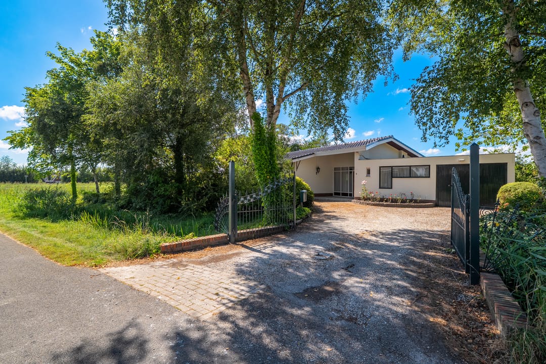 Foto 1 van Holwierderweg 1