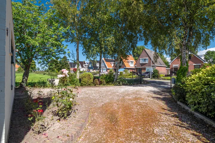 Photo 10 of Holwierderweg 1