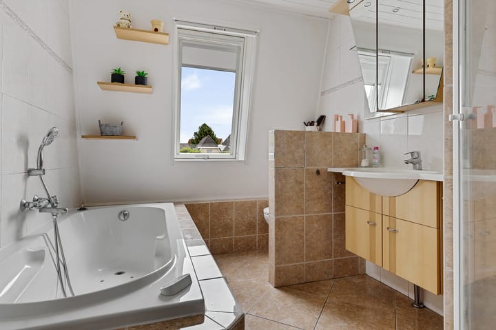 Foto 36 van Roerdompstraat 15