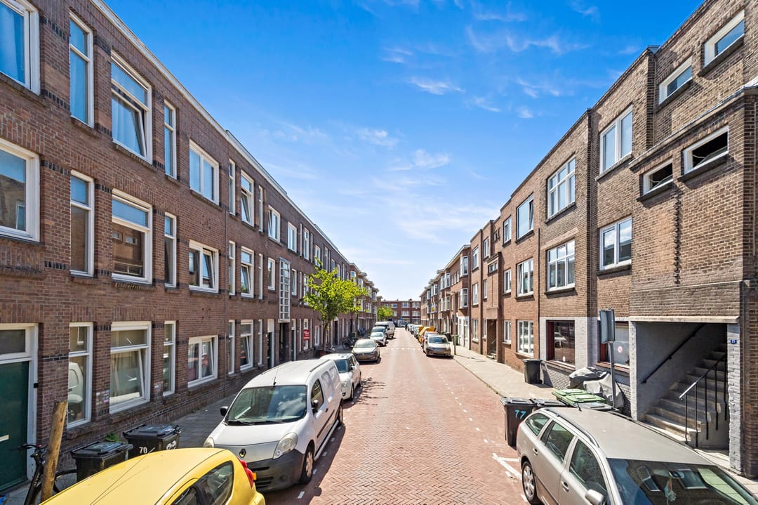 Photo 32 of Lyonnetstraat 71