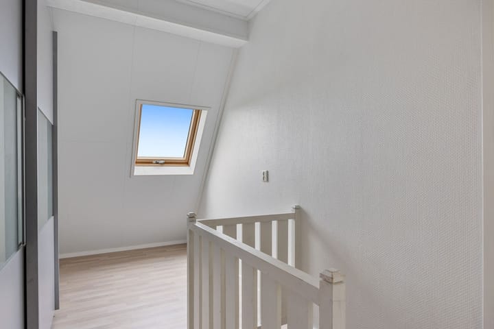 Foto 21 van van der Looswei 36