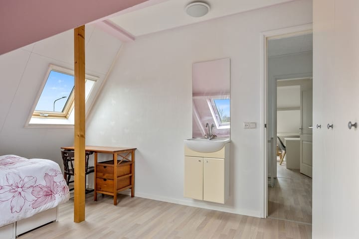 Foto 26 van van der Looswei 36