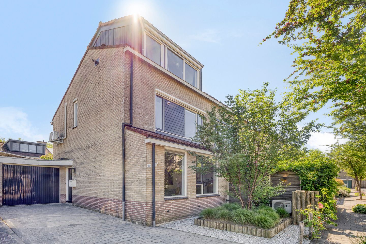 Foto 4 van Hellevoetsluisstraat 30