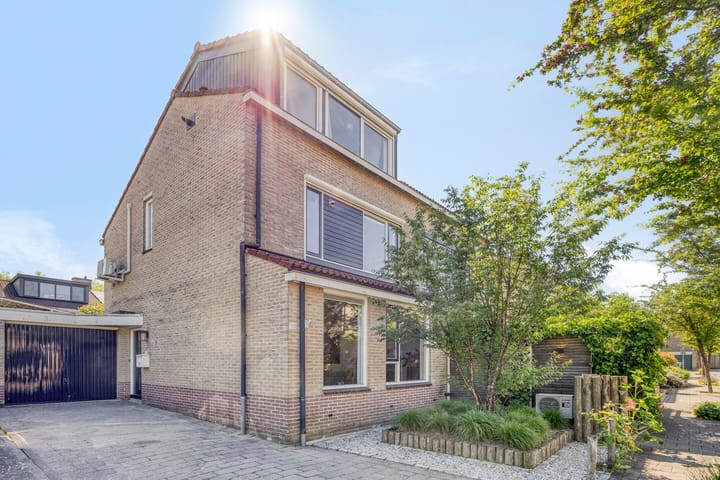 Foto 4 van Hellevoetsluisstraat 30