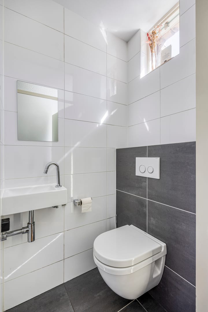 Foto 8 van Hellevoetsluisstraat 30