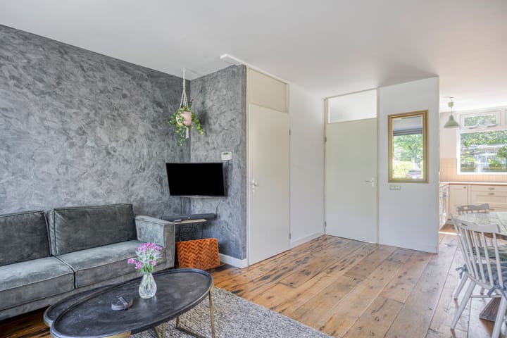 Foto 10 van Hellevoetsluisstraat 30