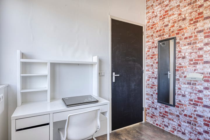 Foto 35 van Hellevoetsluisstraat 30