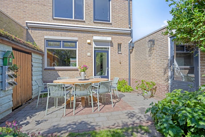 Foto 38 van Hellevoetsluisstraat 30