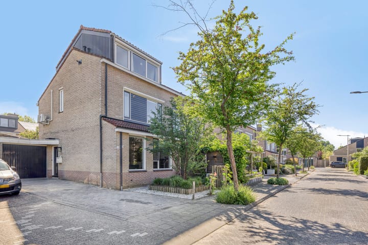 Foto 39 van Hellevoetsluisstraat 30