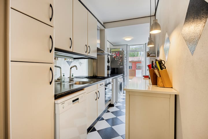 Photo 2 of Velpsestraat 74