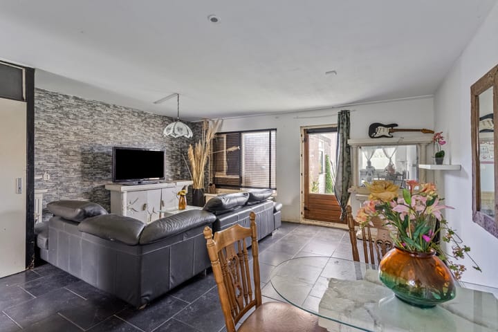 Foto 8 van Oostzeestraat 115