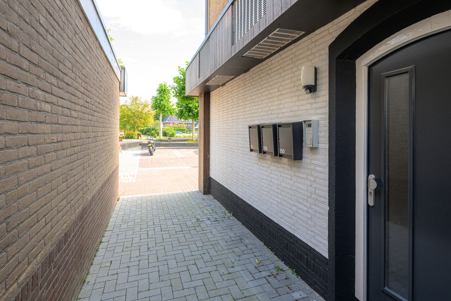 Photo 10 of Brugstraat 25-D