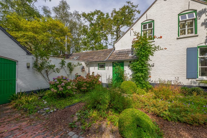 Foto 30 van Oude Postelseweg 15