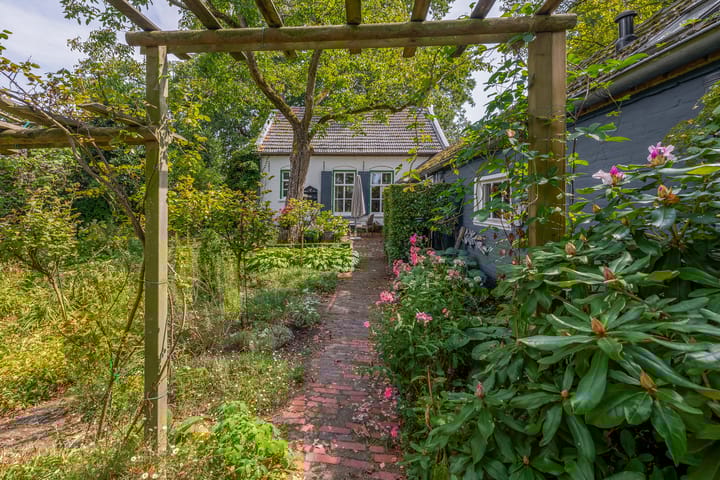 Foto 32 van Oude Postelseweg 15