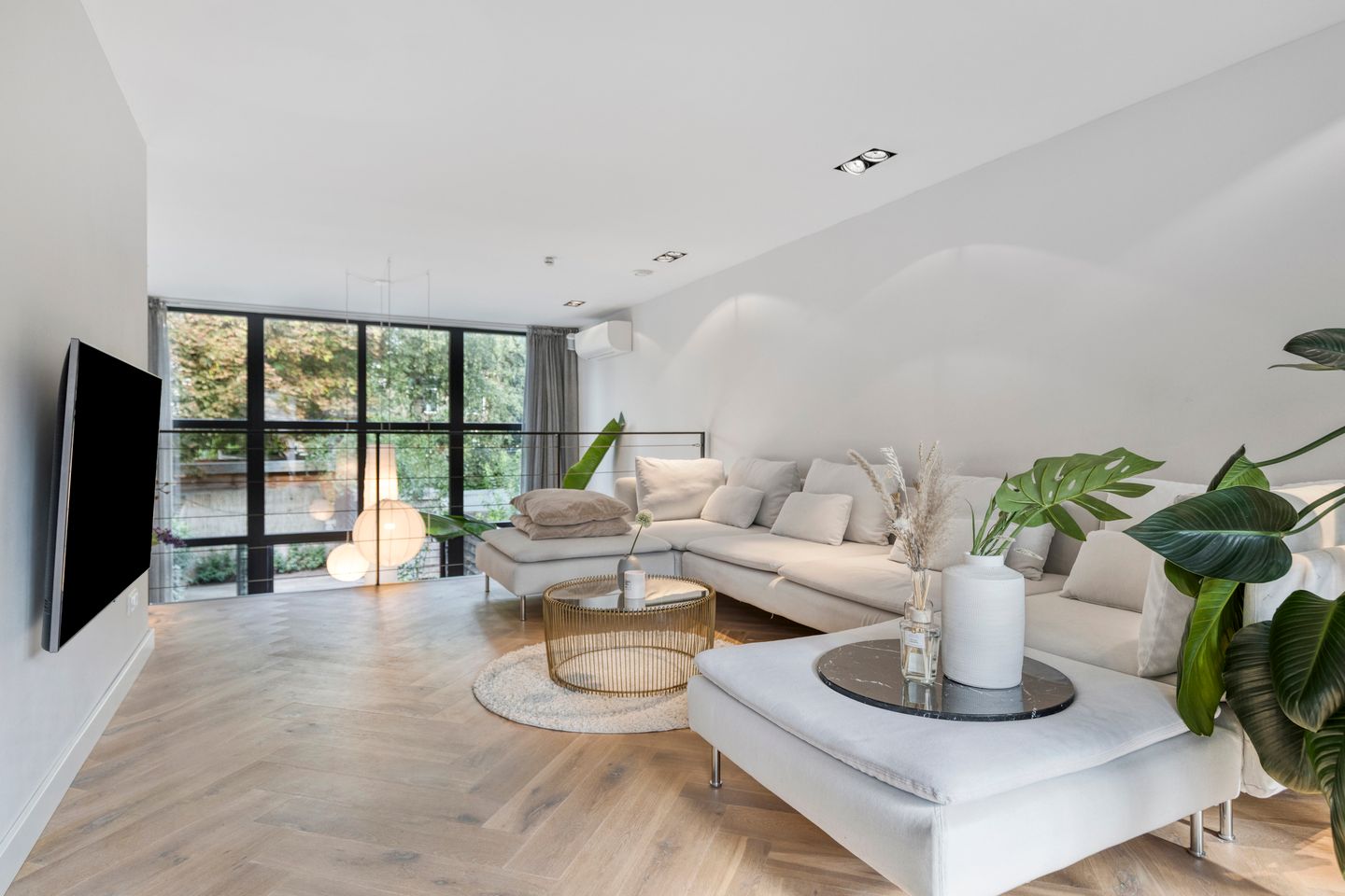 Foto 14 van Willem van Hillegaersbergstraat 91