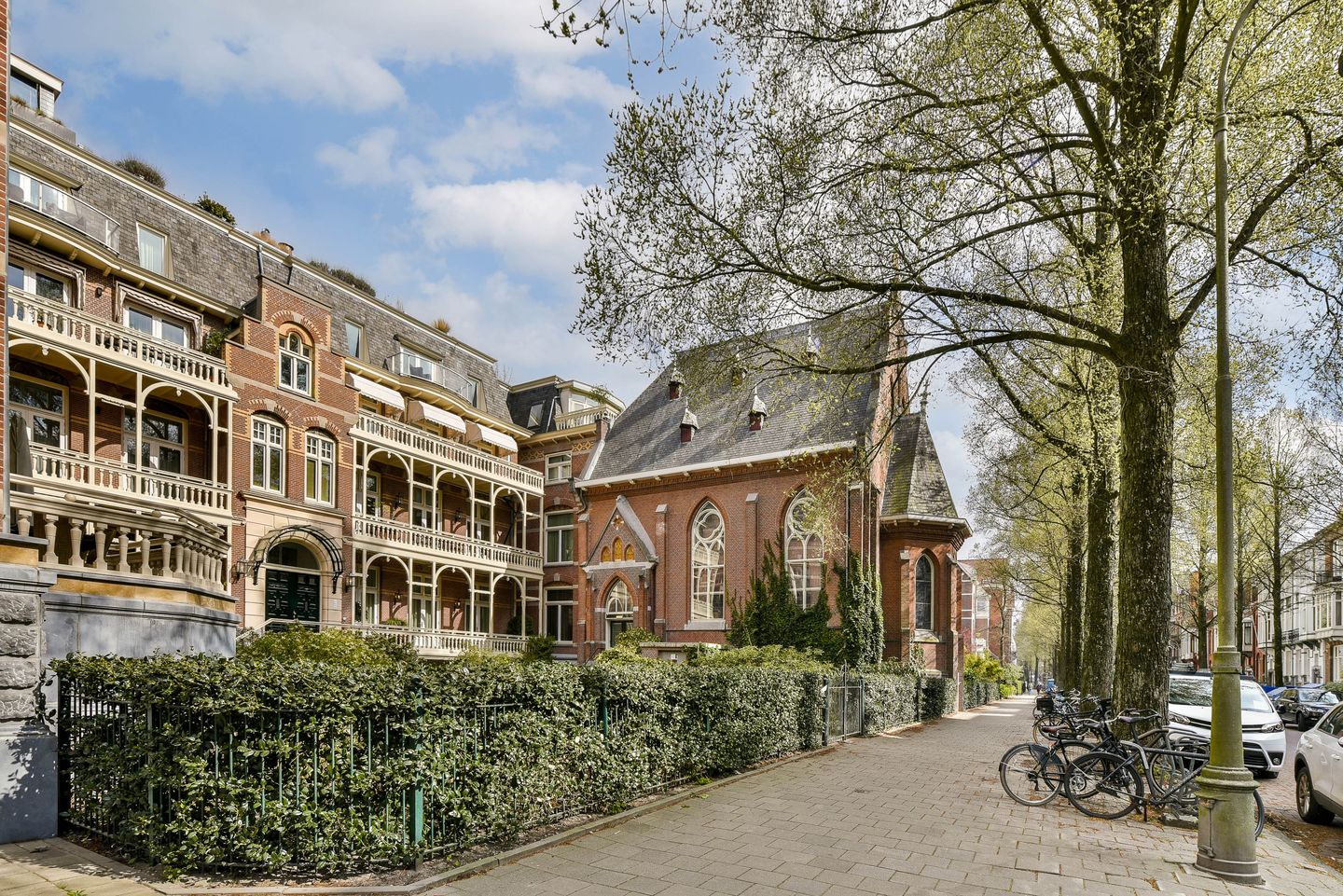 Photo 1 of Van Eeghenstraat 230