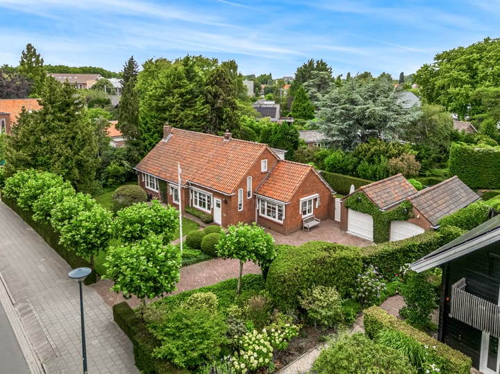 Photo 3 of Emmalaan 24