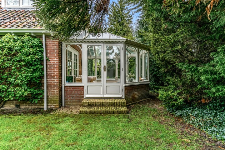 Photo 42 of Emmalaan 24