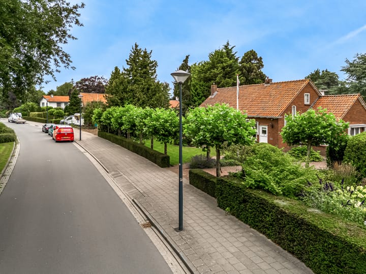 Photo 48 of Emmalaan 24