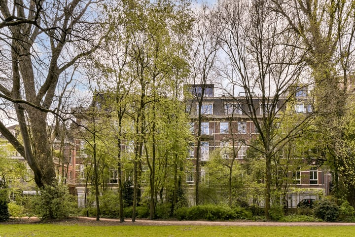 Foto 1 van Van Eeghenstraat 206