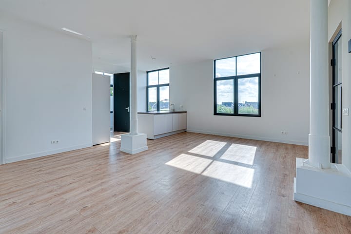 Foto 19 van Huizersdijk 28-C