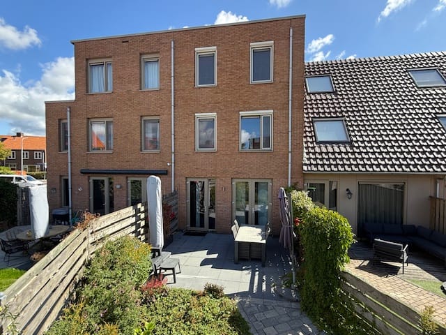 Foto 2 van De Ruyterstraat 64