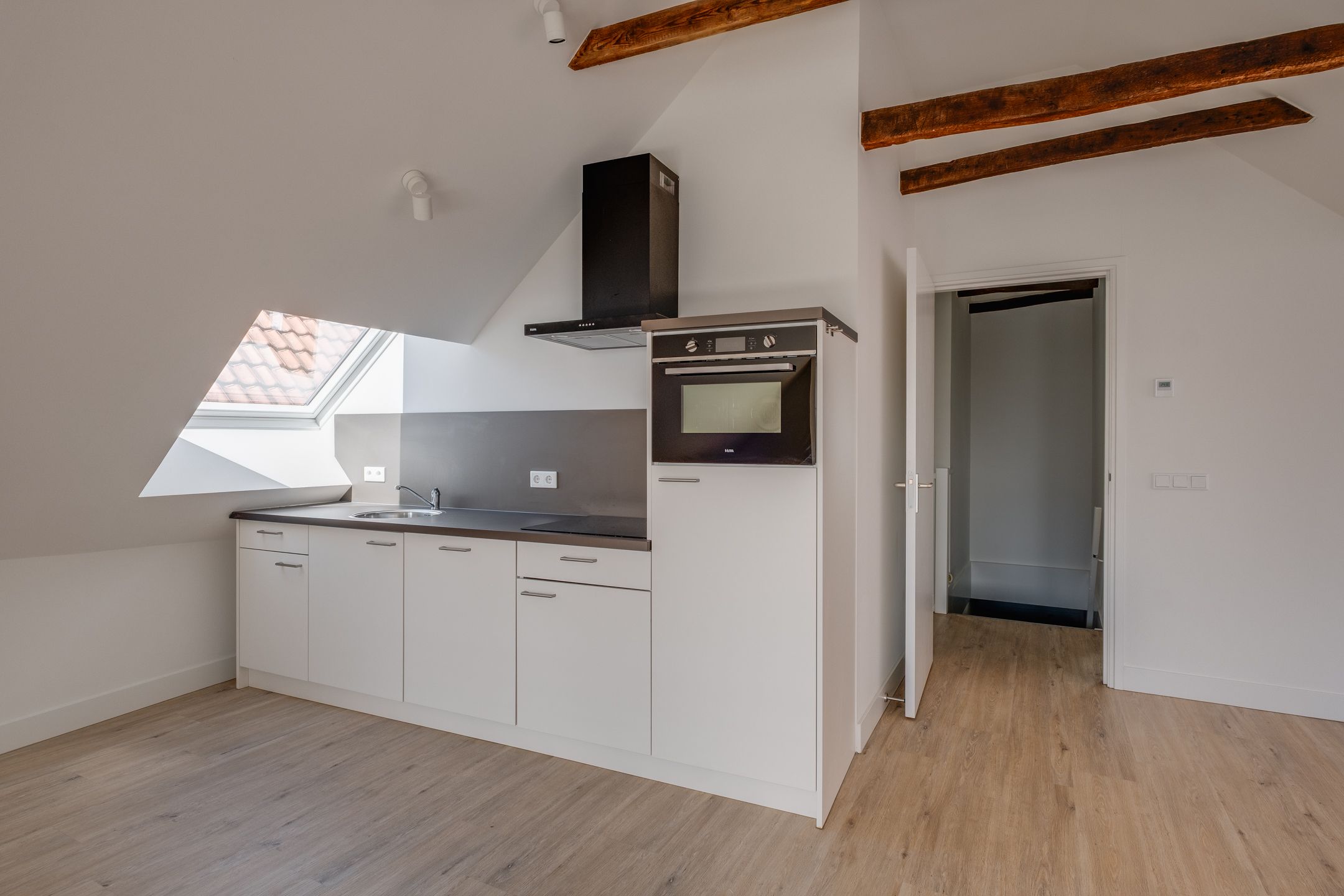 Photo 9 of Weverstraat 12-B