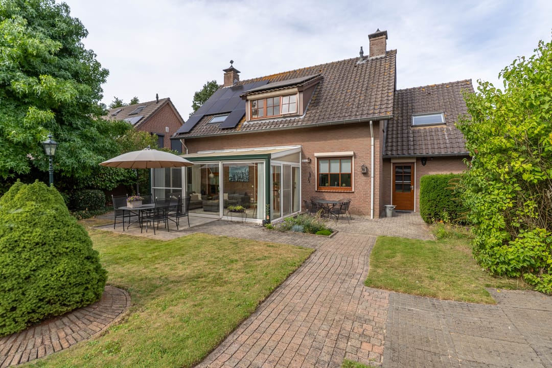 Photo 16 of Sint Hubertusstraat 43