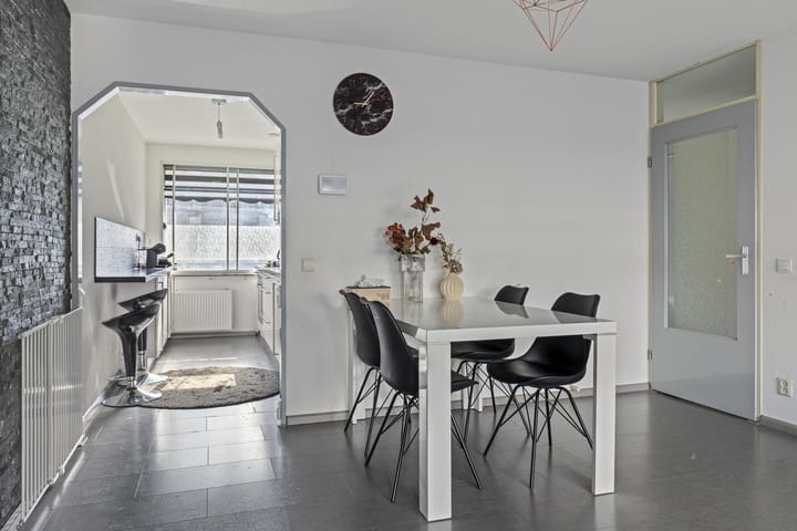 Foto 12 van Beverstraat 128