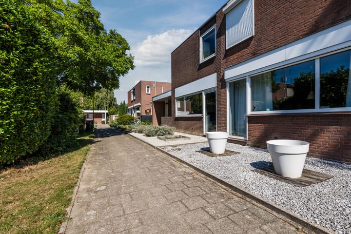 Foto 7 van Kennedyplantsoen 61