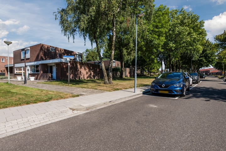 Foto 34 van Kennedyplantsoen 61