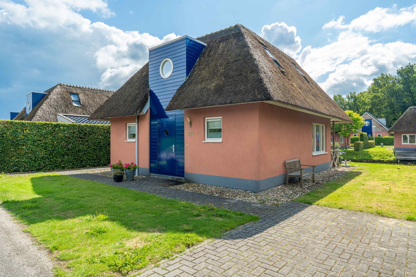 Photo 4 of De Bloemert 1-208