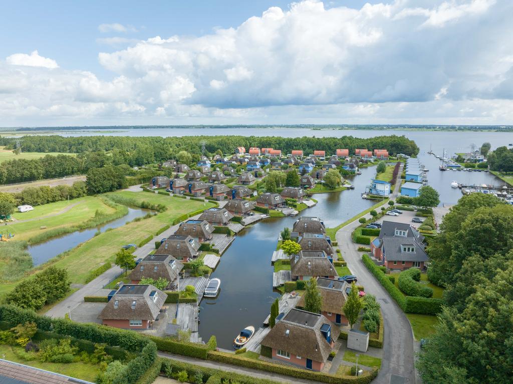 Photo 43 of De Bloemert 1-208