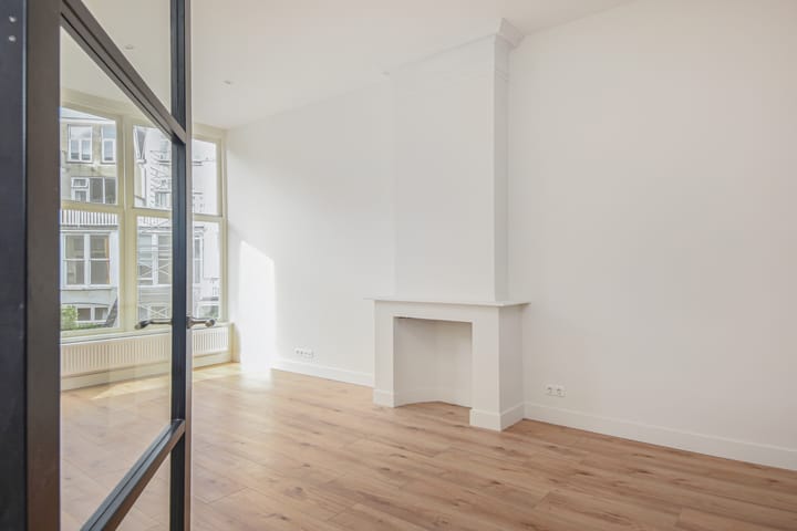 Photo 2 of Snelliusstraat 28