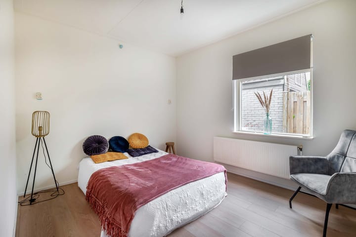 Foto 19 van Esdoornstraat 68